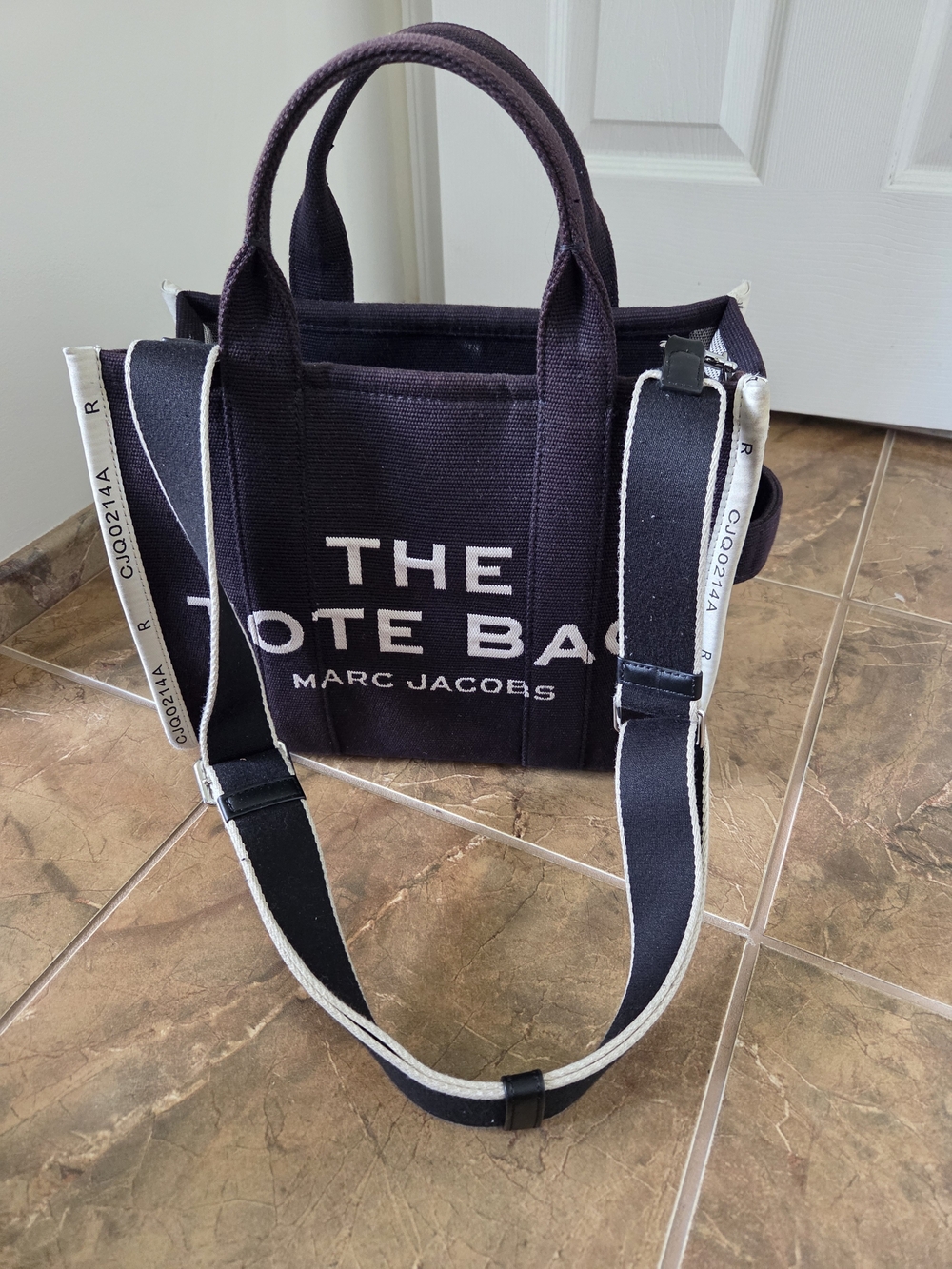 Marc Jacobs Black Canvas 'The Tote Bag' with White Logo - Picture 2 of 5